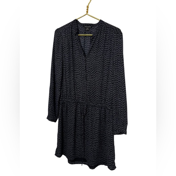 Hilary Radley Dresses & Skirts - Hilary Radley dress navy blue print size S with drawstring waist